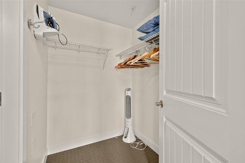 4305-4038 Pritchard Drive, West Kelowna, BC - Indoor With Storage