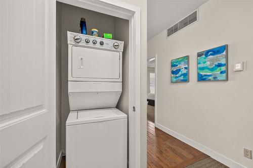 4305-4038 Pritchard Drive, West Kelowna, BC - Indoor Photo Showing Laundry Room