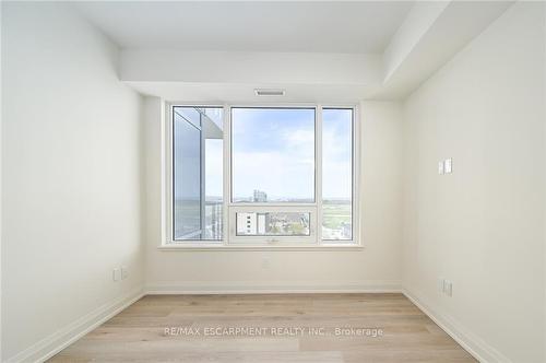 385 Winston Road|Unit #1005, Grimsby, ON - Indoor Photo Showing Other Room