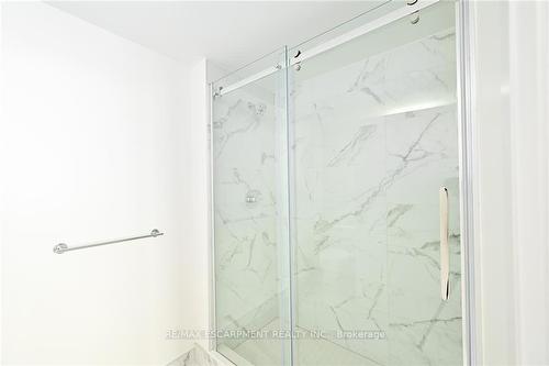 385 Winston Road|Unit #1005, Grimsby, ON - Indoor Photo Showing Bathroom