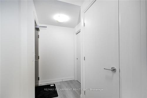 385 Winston Road|Unit #1005, Grimsby, ON - Indoor Photo Showing Other Room