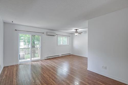 1427 Ester Drive, Burlington, ON - Indoor Photo Showing Other Room