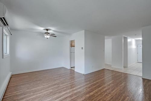 1427 Ester Drive, Burlington, ON - Indoor Photo Showing Other Room