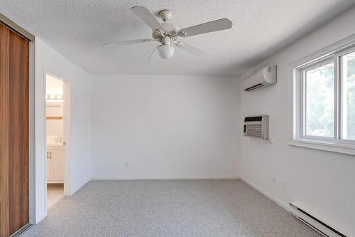 1427 Ester Drive, Burlington, ON - Indoor Photo Showing Other Room