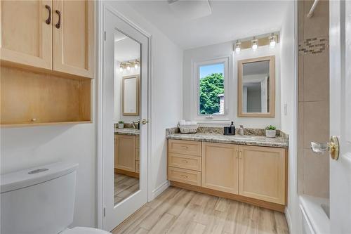 3189 Lansdown Drive, Burlington, ON - Indoor Photo Showing Bathroom