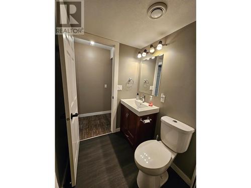 6561 Dokkie Subdivision, Chetwynd, BC - Indoor Photo Showing Bathroom