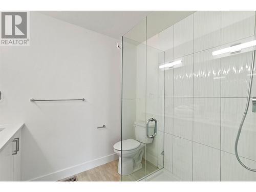 720 Valley Road Unit# 47, Kelowna, BC - Indoor Photo Showing Bathroom