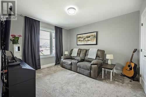 73 Renaissance Drive, St. Thomas (Se), ON - Indoor Photo Showing Living Room