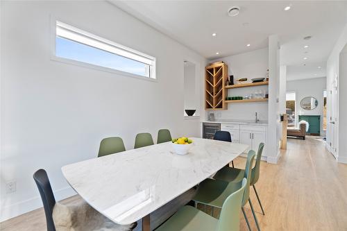 1-105 Predator Ridge Drive, Vernon, BC - Indoor Photo Showing Dining Room