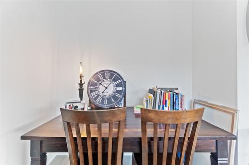 1-105 Predator Ridge Drive, Vernon, BC - Indoor Photo Showing Dining Room