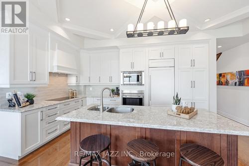 Unit 1 - 365 Lakebreeze Drive, Clarington, ON - Indoor Photo Showing Kitchen With Double Sink With Upgraded Kitchen