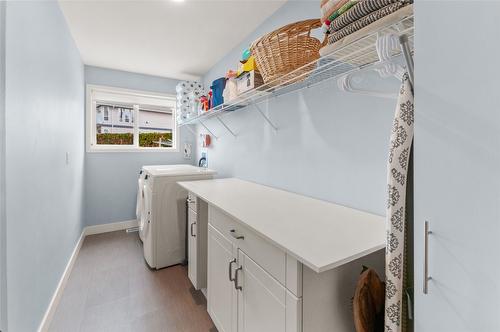 2675 Winifred Road, Naramata, BC - Indoor Photo Showing Laundry Room