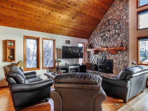 9434 Hodges Road, Vernon, BC - Indoor Photo Showing Living Room With Fireplace