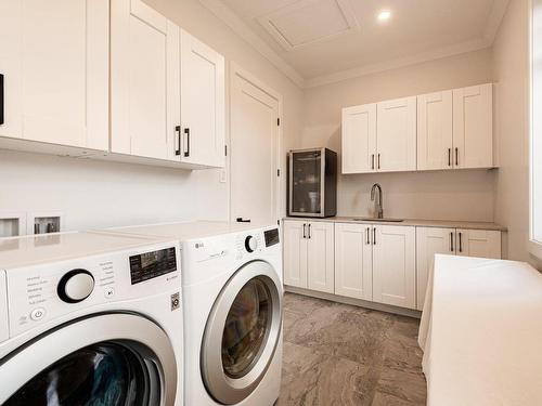 Salle de lavage - 96 Rue Churchill, Baie-D'Urfé, QC - Indoor Photo Showing Laundry Room