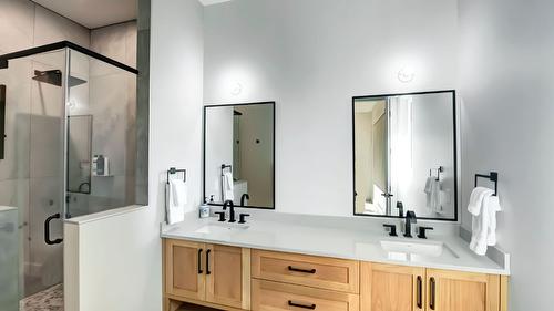 110 Eastside Road, Okanagan Falls, BC - Indoor Photo Showing Bathroom