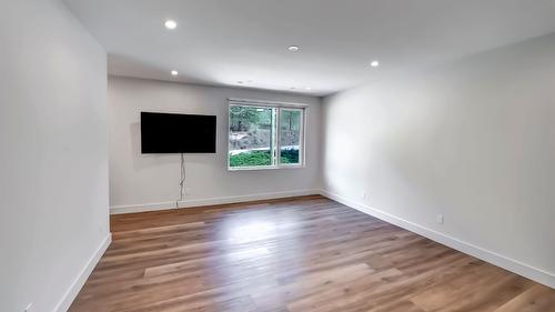 110 Eastside Road, Okanagan Falls, BC - Indoor Photo Showing Other Room