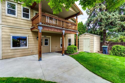 860 Glenwood Avenue, Kelowna, BC - Outdoor With Deck Patio Veranda