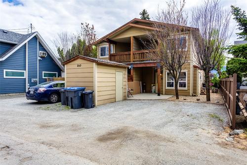 860 Glenwood Avenue, Kelowna, BC - Outdoor