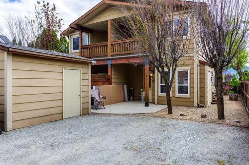 860 Glenwood Avenue, Kelowna, BC - Outdoor With Exterior