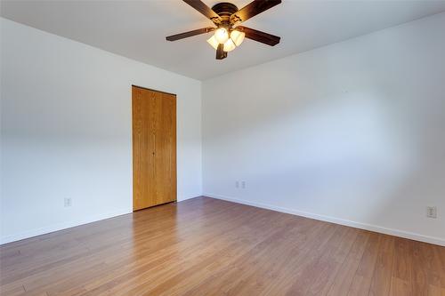 860 Glenwood Avenue, Kelowna, BC - Indoor Photo Showing Other Room