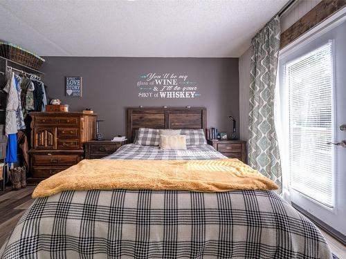 3354 Sidney Crescent, Armstrong, BC - Indoor Photo Showing Bedroom