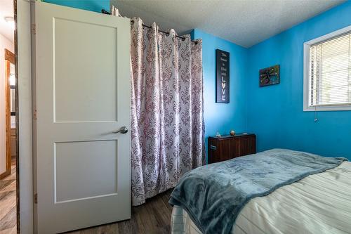 3354 Sidney Crescent, Armstrong, BC - Indoor Photo Showing Bedroom