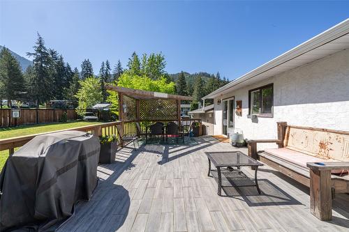 3354 Sidney Crescent, Armstrong, BC - Outdoor With Deck Patio Veranda With Exterior