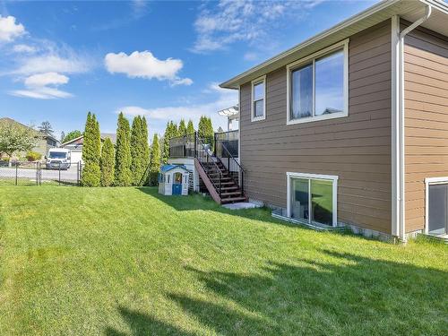 2402 Ryser Place, West Kelowna, BC - Outdoor With Exterior