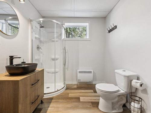 Bathroom - 1627 Rue Des Tangaras, Prévost, QC - Indoor Photo Showing Bathroom