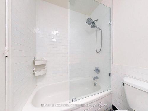 1409-7 King St E, Toronto, ON - Indoor Photo Showing Bathroom