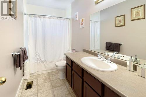 3788 Highland Drive, Prince George, BC - Indoor Photo Showing Bathroom