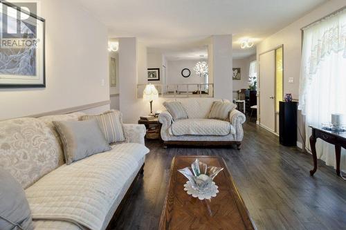 3788 Highland Drive, Prince George, BC - Indoor Photo Showing Living Room