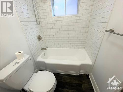 166 Stewart Street Unit#B, Ottawa, ON - Indoor Photo Showing Bathroom