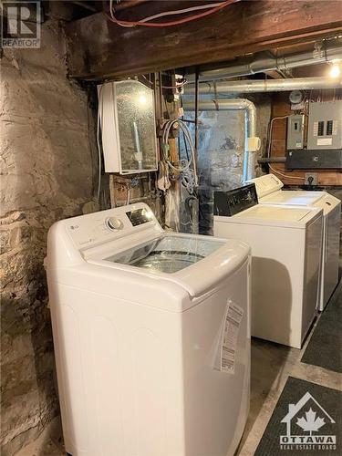 166 Stewart Street Unit#B, Ottawa, ON - Indoor Photo Showing Laundry Room
