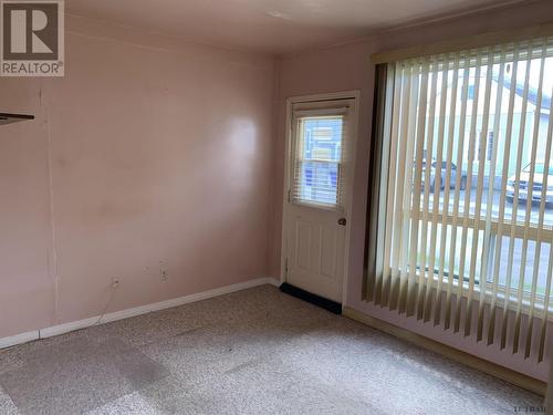 44 Laurier Ave, Timmins, ON - Indoor Photo Showing Other Room