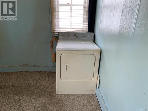 44 Laurier Ave, Timmins, ON - Indoor Photo Showing Laundry Room
