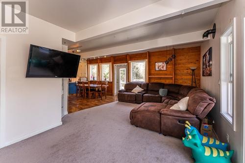 12065 Lower Mud River Road, Prince George, BC - Indoor Photo Showing Living Room