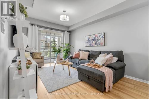 76 Lovegrove Lane, Ajax, ON - Indoor Photo Showing Living Room
