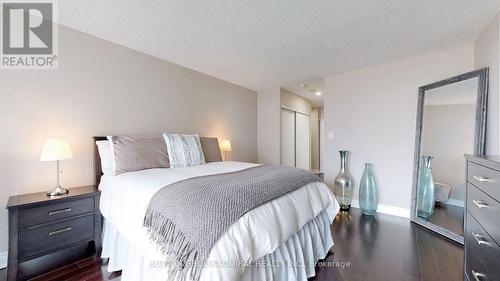 308 - 51 Baffin Court, Richmond Hill, ON - Indoor Photo Showing Bedroom