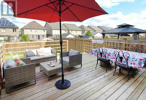 39 Donnan Drive, New Tecumseth, ON - Outdoor With Deck Patio Veranda With Exterior