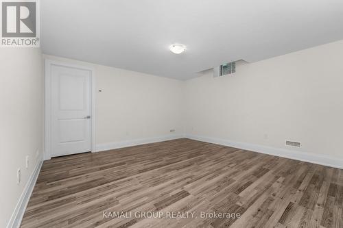 121 Milky Way Drive, Richmond Hill, ON - Indoor Photo Showing Other Room