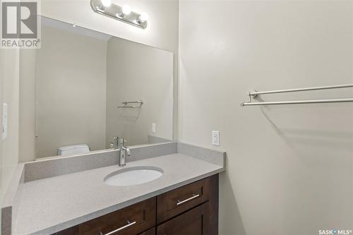 28 1703 Patrick Crescent, Saskatoon, SK - Indoor Photo Showing Bathroom