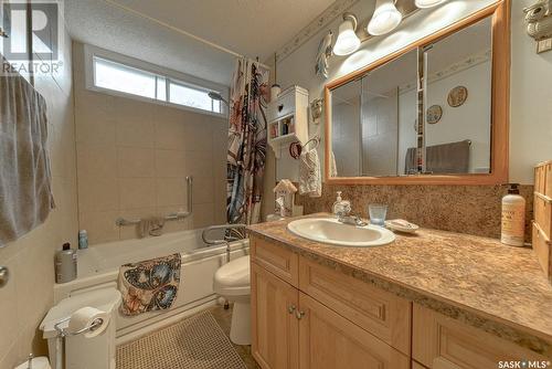 Deering Acreage, Chaplin, SK - Indoor Photo Showing Bathroom