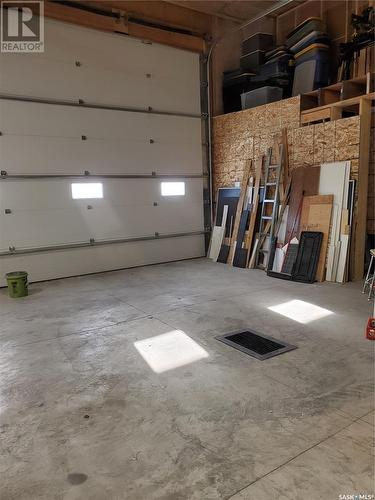 Deering Acreage, Chaplin, SK - Indoor Photo Showing Garage