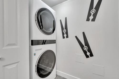 464 15850 26 Avenue, Surrey, BC - Indoor Photo Showing Laundry Room