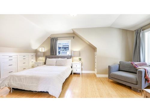 1371 Canterbury Way, Invermere, BC - Indoor Photo Showing Bedroom