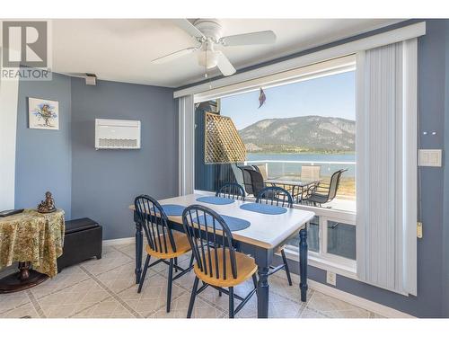 6820 Trans Canada Highway Nw Unit# 2, Salmon Arm, BC - Indoor Photo Showing Other Room