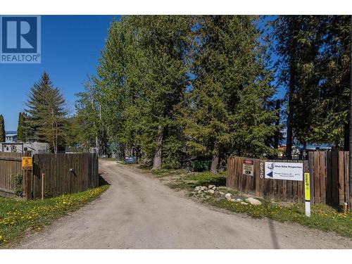 6820 Trans Canada Highway Nw Unit# 2, Salmon Arm, BC - Outdoor