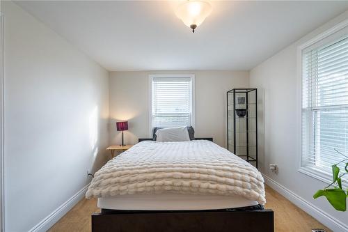 1739 Caistor Centre Road, Caistor Centre, ON - Indoor Photo Showing Bedroom