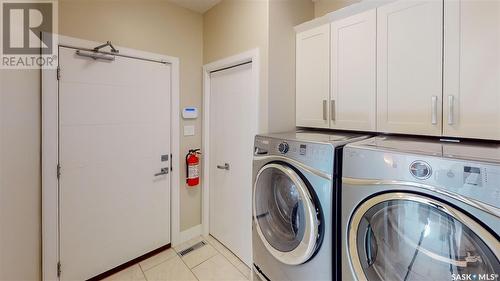 12119 Wascana Heights, Regina, SK - Indoor Photo Showing Laundry Room